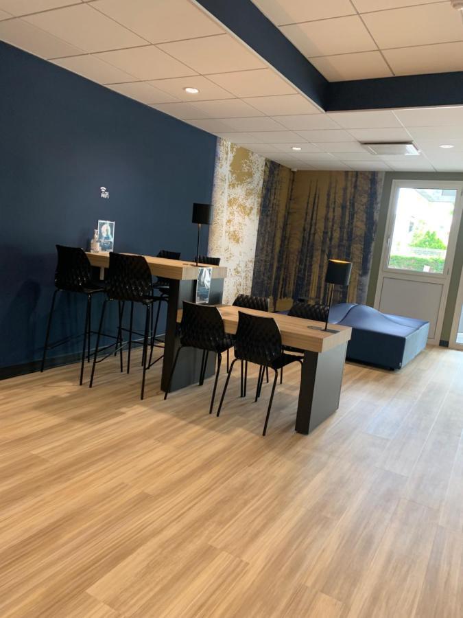 Kyriad Direct - Les Valence Hotel 2*